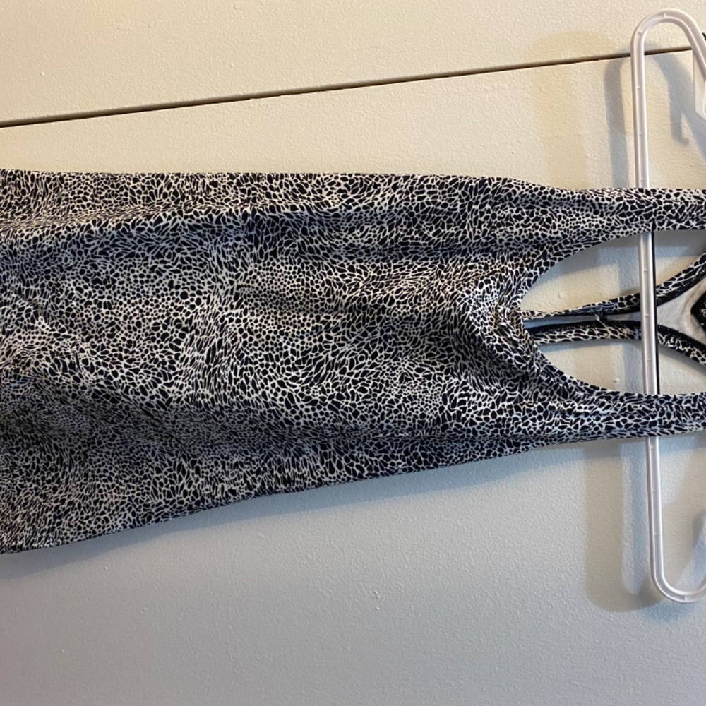 Lululemon Cool Racerback Tee - Picture 4 of 5